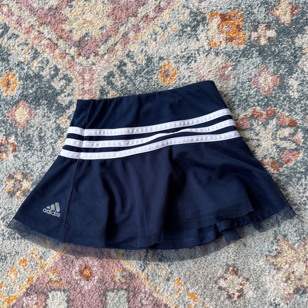 Adidas Girls Tennis Skirt size 5 Navy Blue with attached shorts